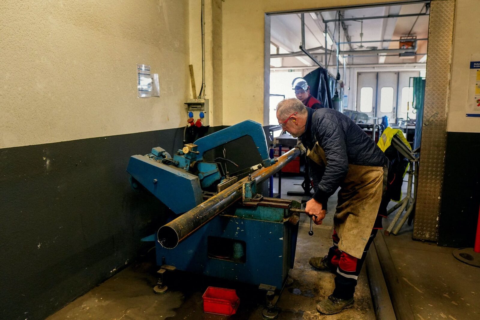 Nahaufnahme einer praktischen Schweißübung
